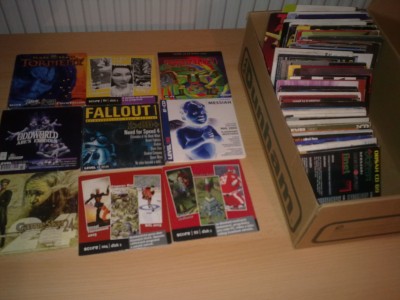 22082012291.jpg (559.51 KiB) Zobrazeno 707 x Sbírka starých CD herních magazínů Level a Score,je jich něco okolo 50 dohromady (CD obsahují plné hry,demoverze,recenze,patche atd.) jou to historické kousky !