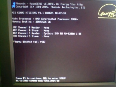 IMG_20140305_103906.jpg (75.78 KiB) Zobrazeno 498 x ani po radě vypojit hdd a dále,toto mi furt hází,ani bios hdd nevidi ani po detekci