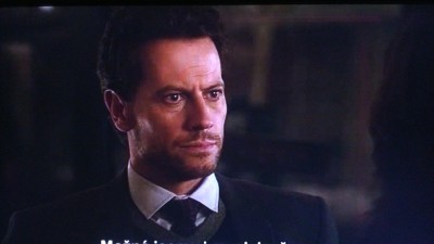 červený pruh prohližeče při sledování seriálu v pravo nahoře