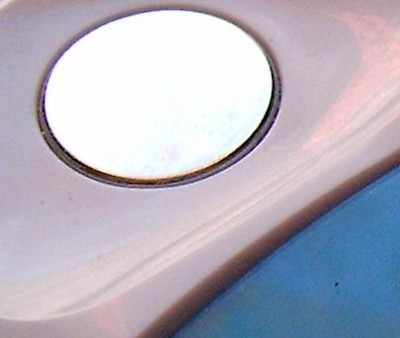 Nápověda: má to baterku